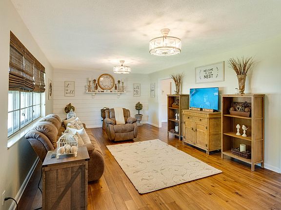 4th image of 4308 Hicken Rd