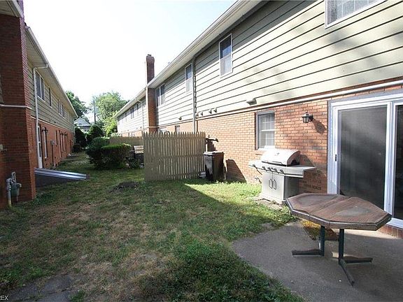 2nd image of 286 Mentor Ave APT 4