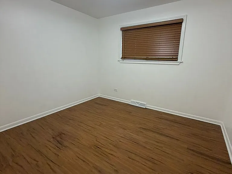 460 Hoxie Ave — Photo 12