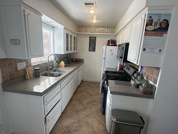 3rd image of 14299 La Paz Dr APT 46
