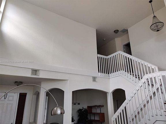 3rd image of 8041 NW 114th Pl