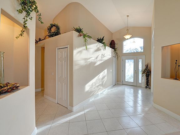4th image of 1903 Seclusion Dr