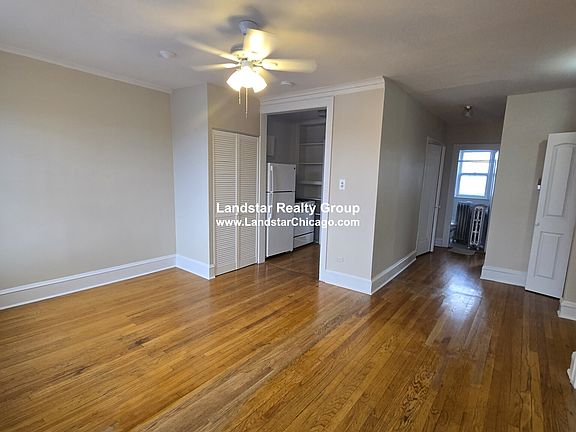 3rd image of 4416 N Whipple St APT 3W
