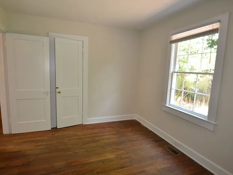 100 Caldwell St — Photo 14