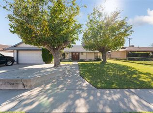 371 W Tahoe St, Rialto, CA 92376