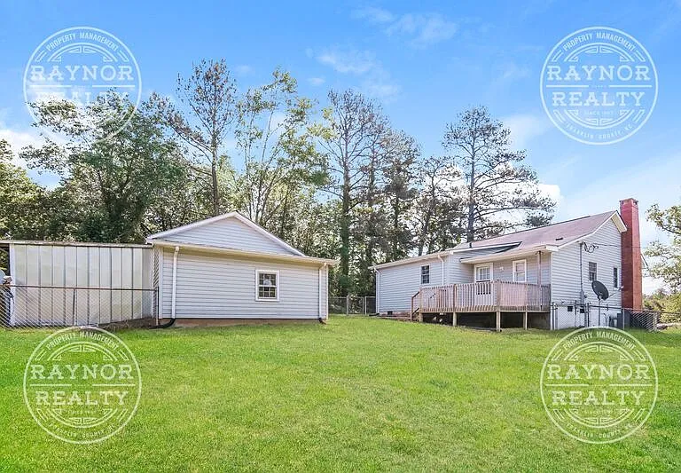 2045 State Highway 561 E — Photo 17