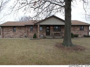424 Arrowhead Dr, Troy, IL
