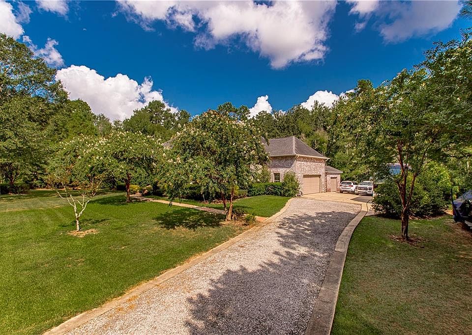 1st image of 18689 Clear Creek Ln