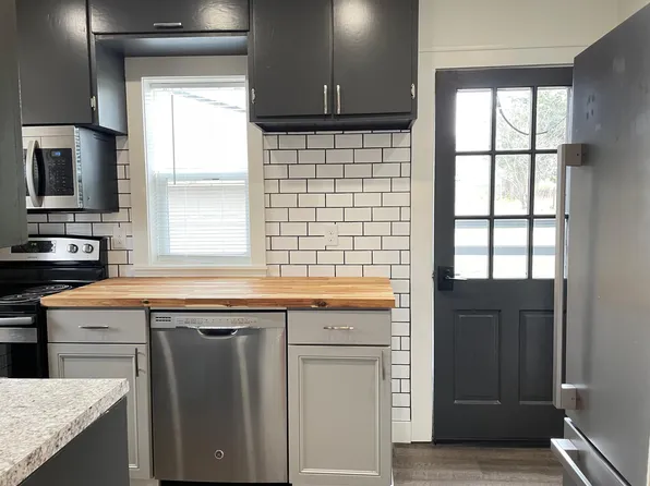 5865 Gold St, Omaha, NE 68106