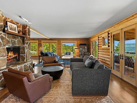 12th image of this home