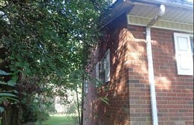 2nd image of 1304 Wall St