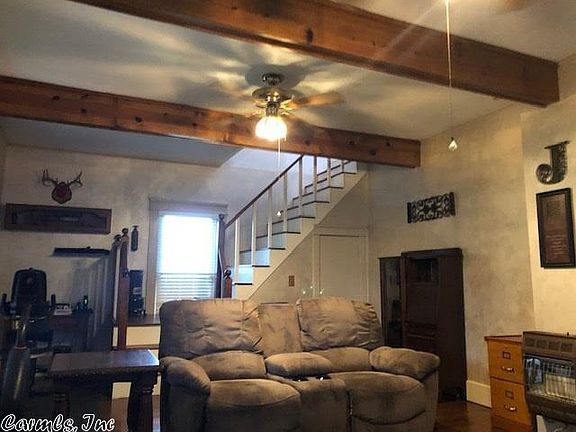 3rd image of 11 W Rose Ave