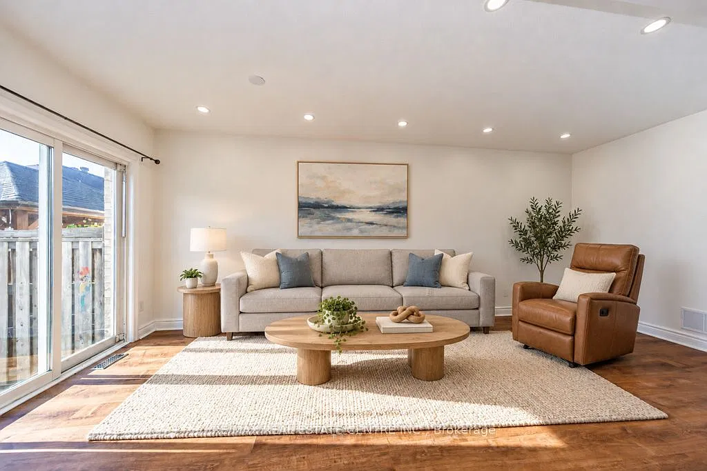 4 bed, $3,200 — Photo 2