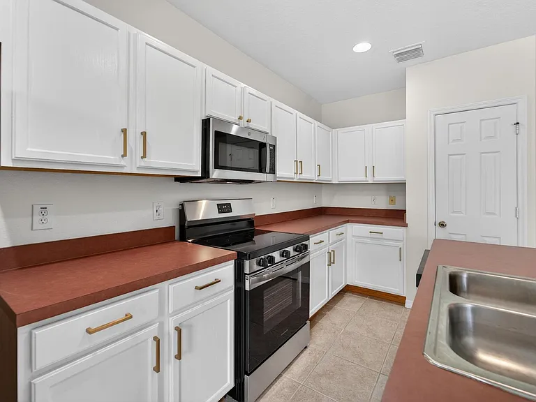 30132 Mossbank Dr — Photo 12