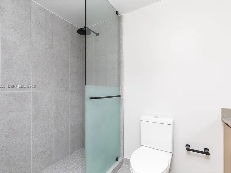 121 NE 5th St #510 — Photo 19