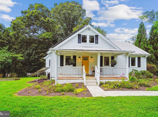 12377 Henderson Rd, Clifton, VA 20124