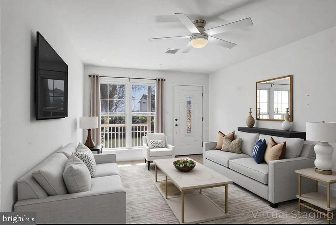 3 bed, 2.5 bath, 1830 sqft, $2,200 — Photo 3