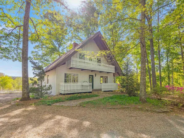 2947 Merrie Meadows Ln, Keswick, VA 22947