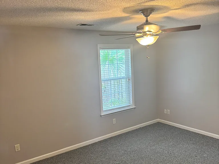 210 Cedar Grove Cir — Photo 11
