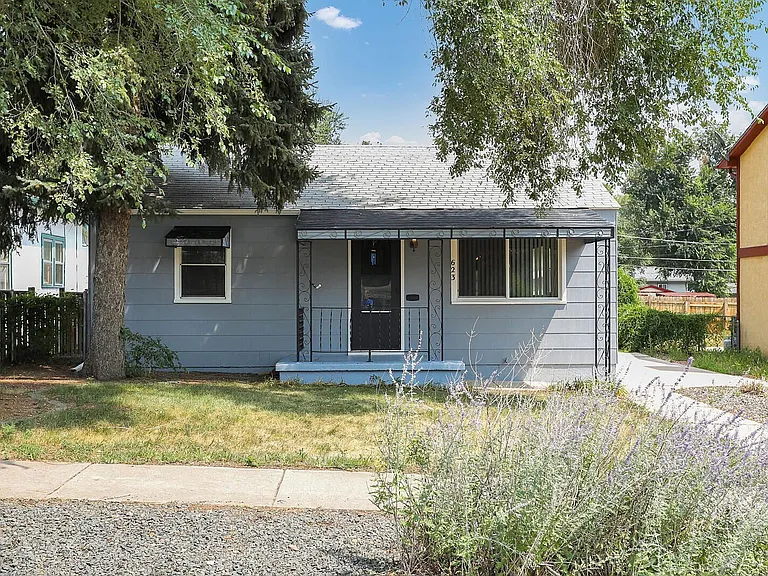 623 Iowa Ave — Photo 2