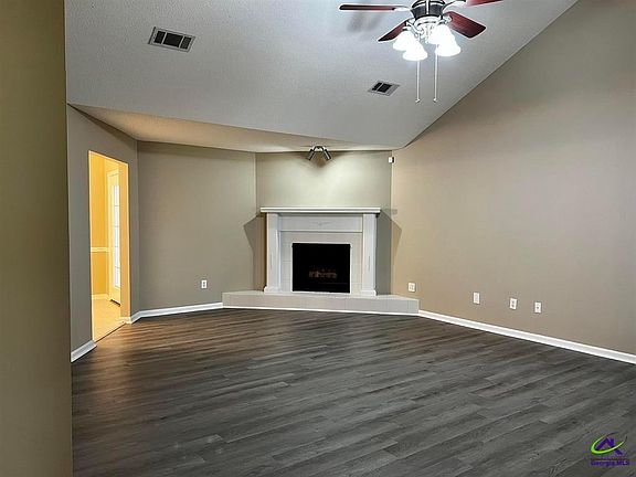 3rd image of 228 Golden Eagle Dr