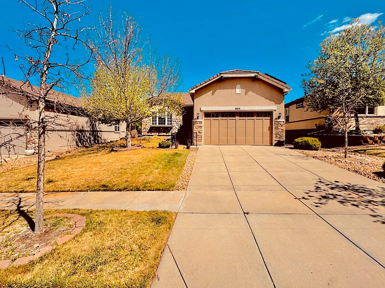 4614 Belford Cir — Photo 2