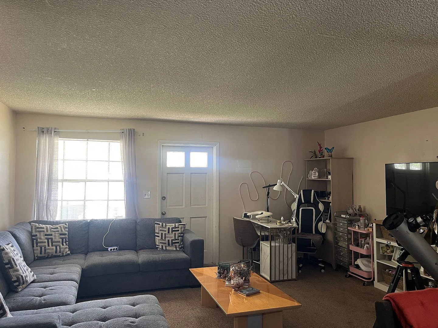 2 bed, 1.5 bath, 920 sqft, $1,499 — Photo 3