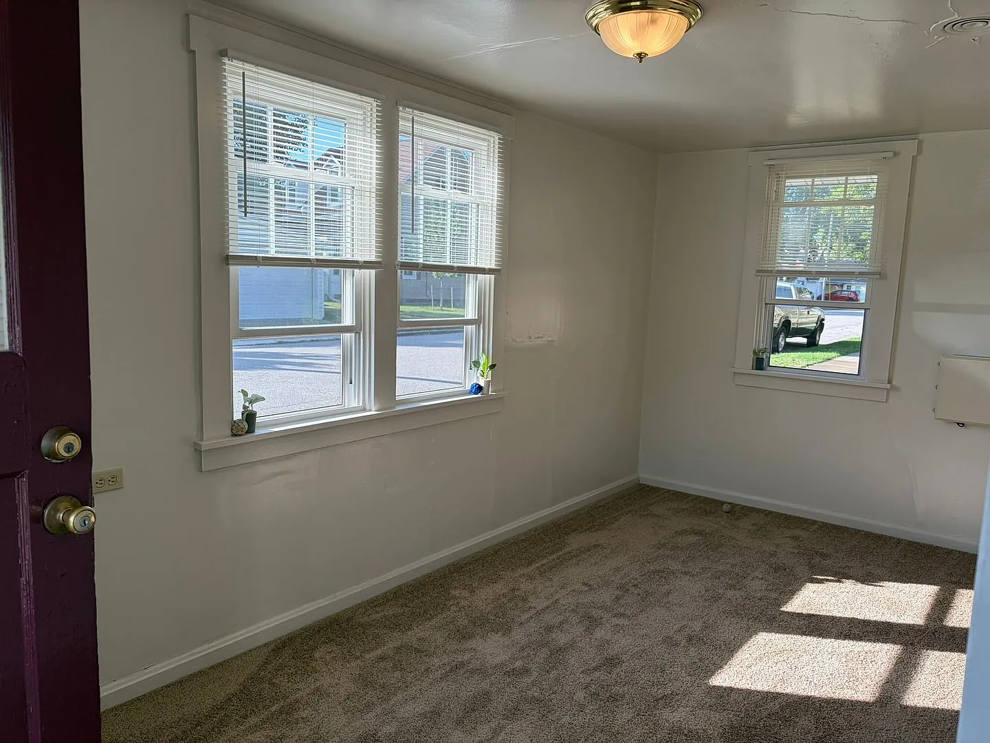 2 Bed 1 Bath — Photo 2
