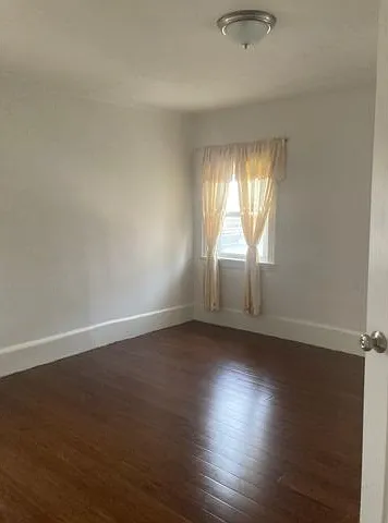 2 bed, 1.0 bath, $2,550 — Photo 2