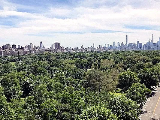 Sold by Roxann Realty LLC | media 2