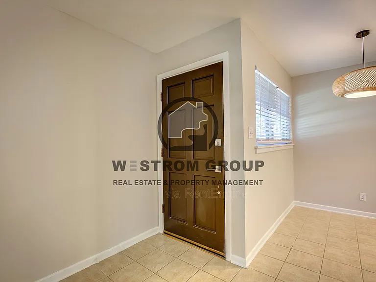 3905 Sanguinet St — Photo 6