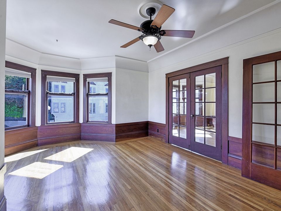1st image of 3902-08 19th St #3904