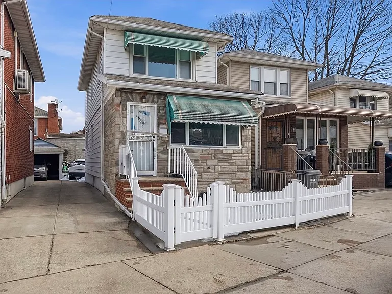1819 W 3rd St #FULLHOUSE — Photo 1
