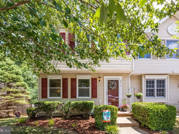 9810 Dominion Forest Cir, Fredericksburg, VA 22408