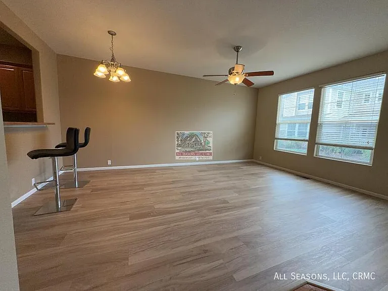 7094 Red Sand Grv — Photo 2