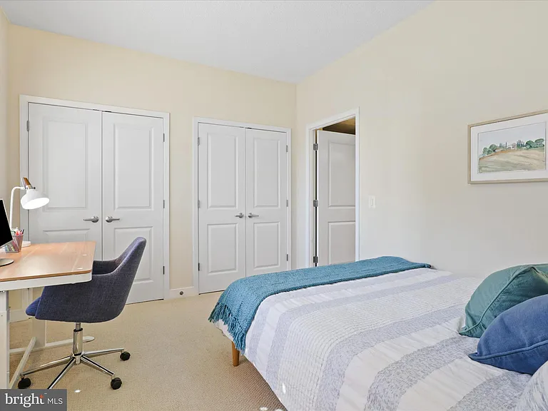 820 N Pollard St #511 — Photo 16