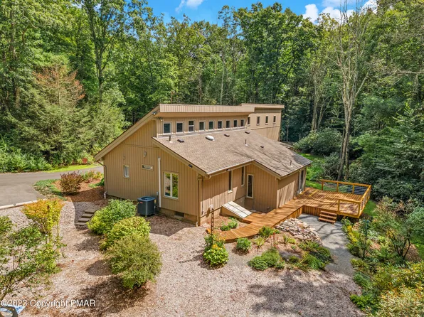 1547 Gale Dr, Effort, PA 18330
