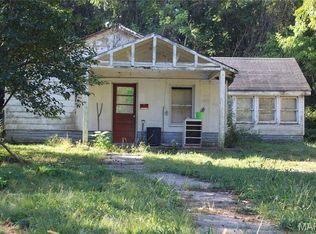 8122 Shellbark Ave, Saint Louis, MO 63114