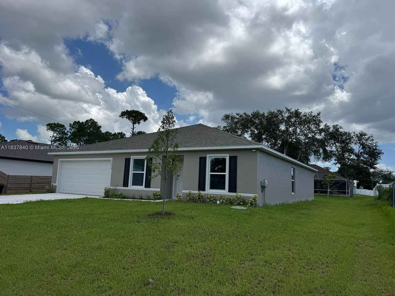 Port St Lucie Section 16 — Photo 2