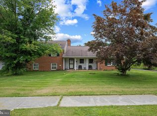 270 McKinley Ave, Hanover, PA 17331