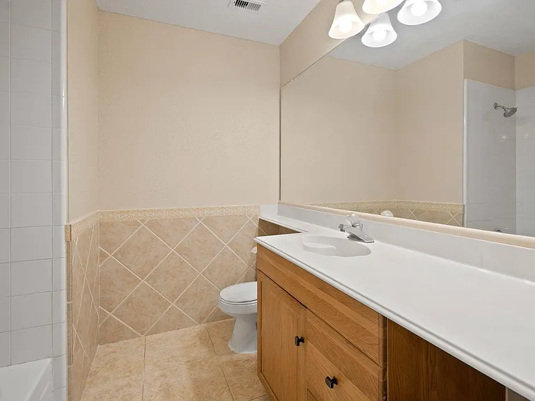 710 Lochnell Dr — Photo 22