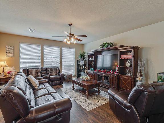 5th image of 115 Cimmaron Ct