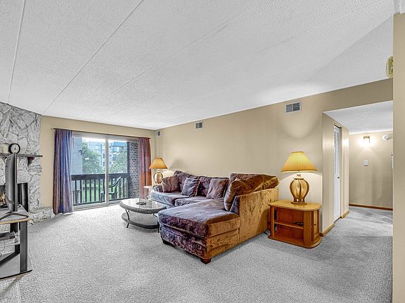 4th image of 10351 Menard Ave APT 314