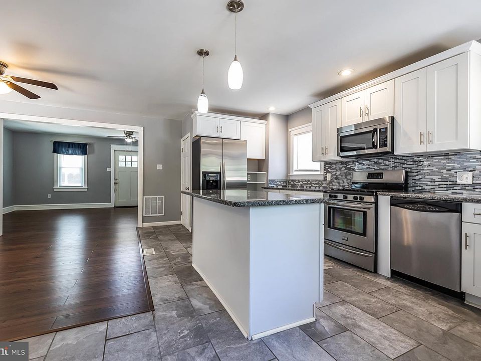 1st image of 27 Apple Ave