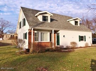 1489 W Glenlord Rd, Saint Joseph, MI 49085