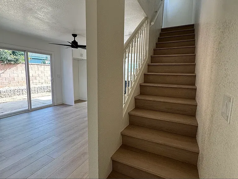 804 N Geneva St #B — Photo 7