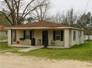 941 Railroad Ave, Broxton, GA 31519