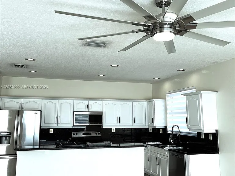 15840 SW 151st Ter — Photo 15