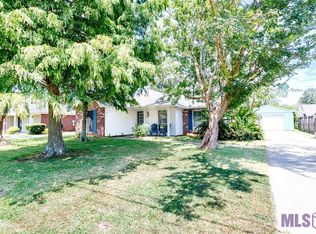 18506 White Oak Dr, Prairieville, LA 70769