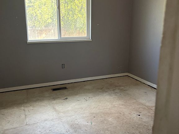 3rd image of 508 33rd Rd